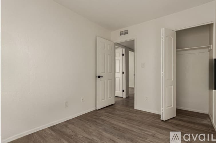 Phoenix Townhome: 4523 E Wood Street