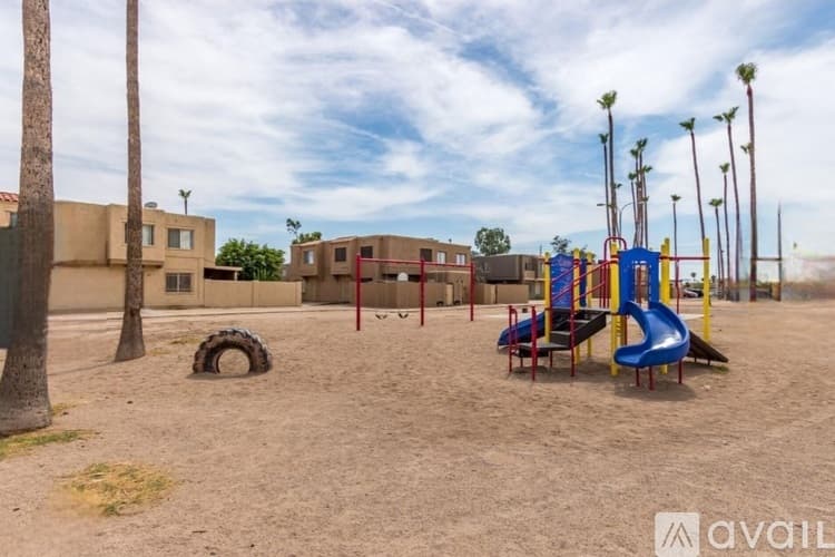Phoenix Townhome: 4523 E Wood Street