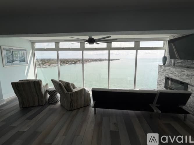 St. Petersburg Condo: 7200 Sunshine Skyway Ln S