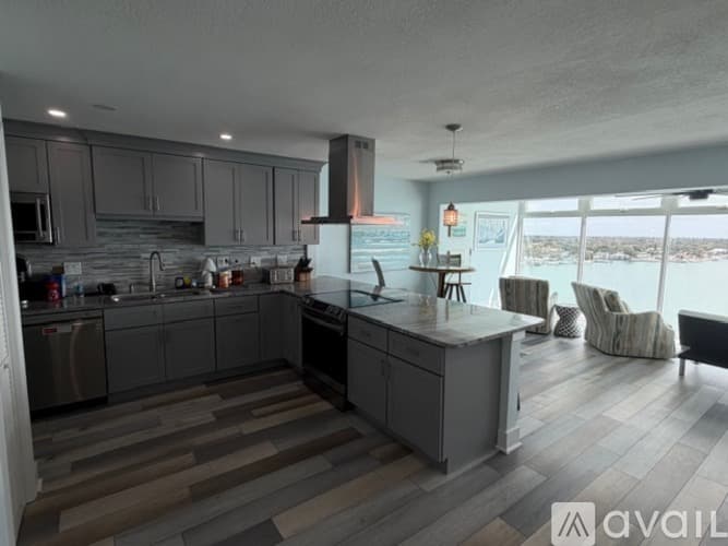 St. Petersburg Condo: 7200 Sunshine Skyway Ln S