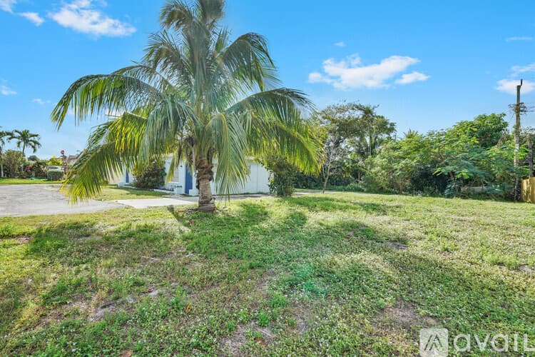 Lantana Apartment: 7871 Terrace Rd
