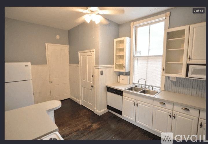 Dayton Apartment: 416 6th Avenue