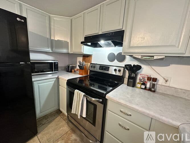 Kenai Apartment: 42019 Sam Street