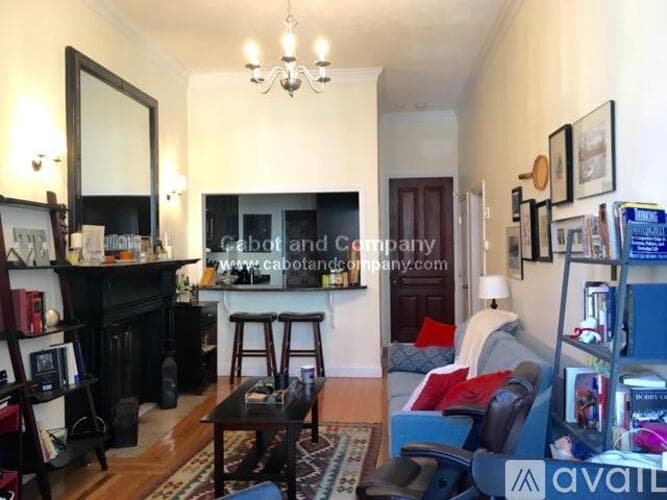 Boston Apartment: 185 Beacon St