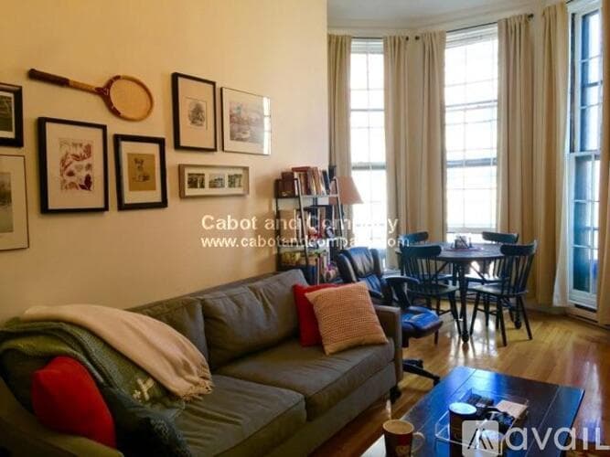 Boston Apartment: 185 Beacon St
