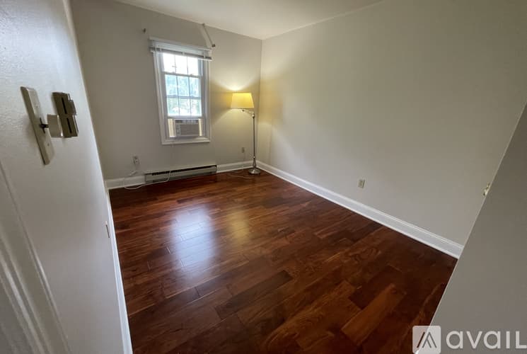 Danville House: 534 Nicholas Avenue
