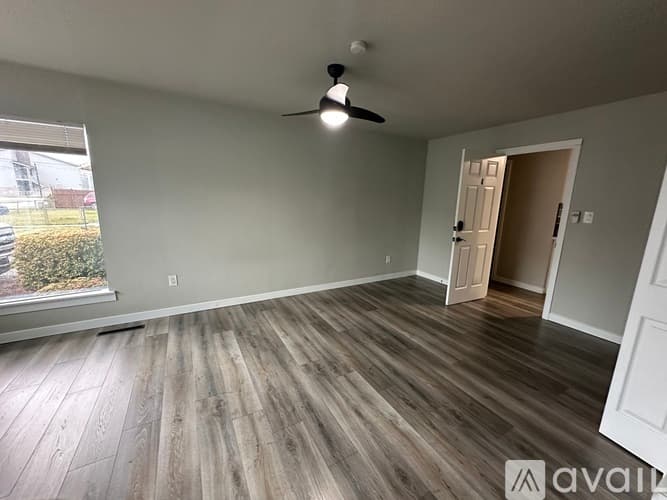 Parkland Apartment: 1105 Lafayette St S