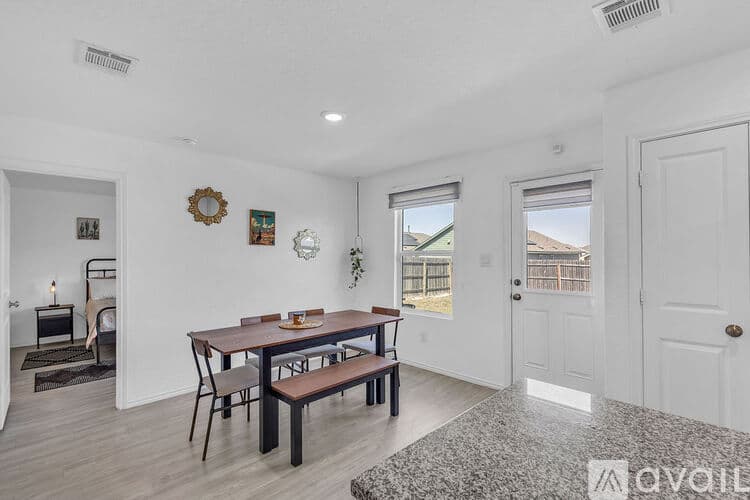 New Braunfels House: 2915 Whinchat