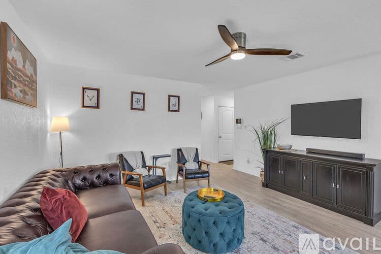 New Braunfels House: 2915 Whinchat