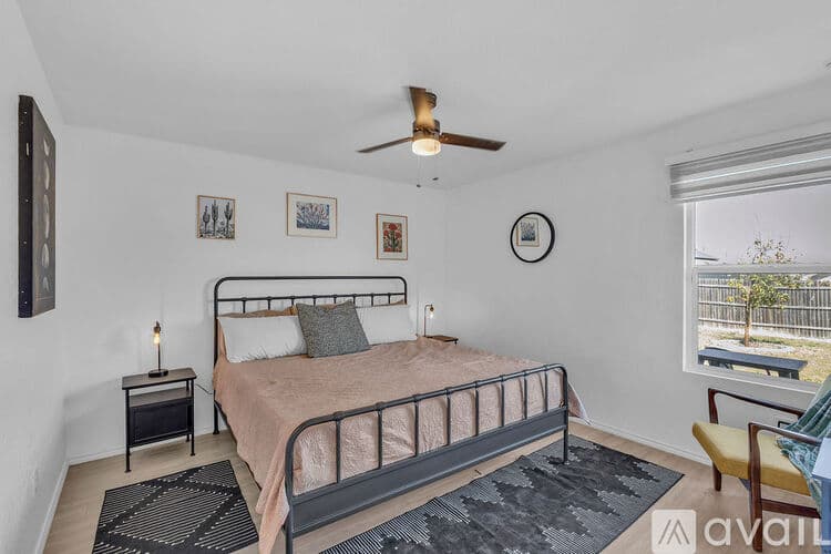New Braunfels House: 2915 Whinchat