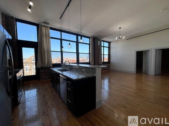 Chicago Apartment: 1432 W 21st St