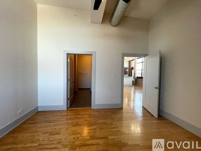 Chicago Apartment: 1432 W 21st St