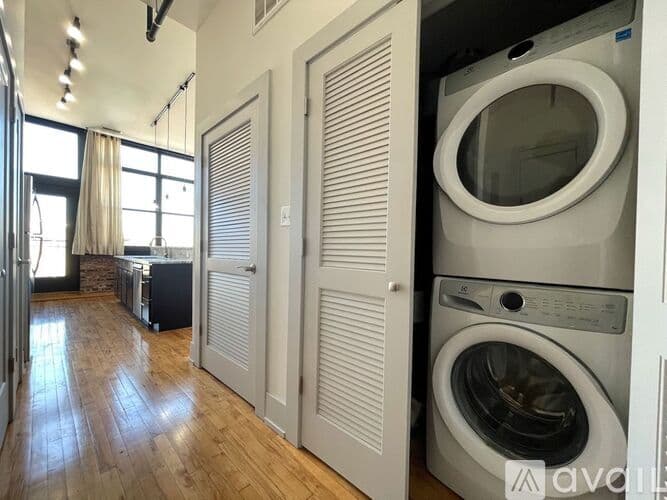 Chicago Apartment: 1432 W 21st St