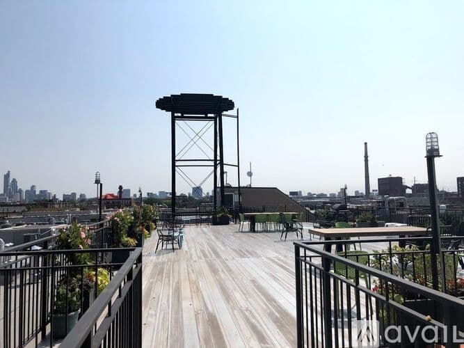 Chicago Apartment: 1432 W 21st St