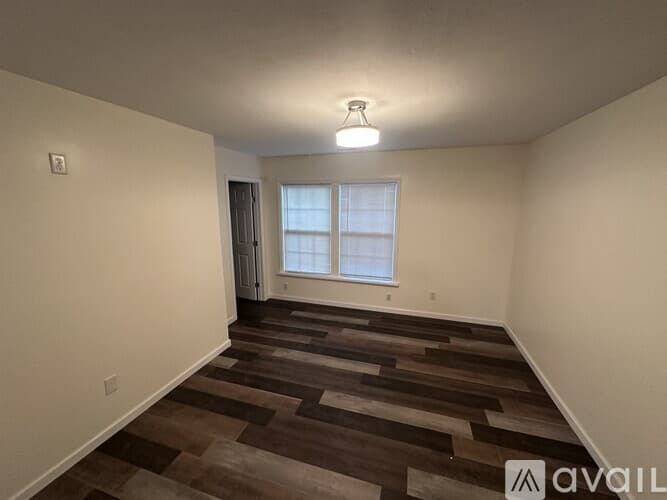 St. Louis House: 8414 Rosalind Court