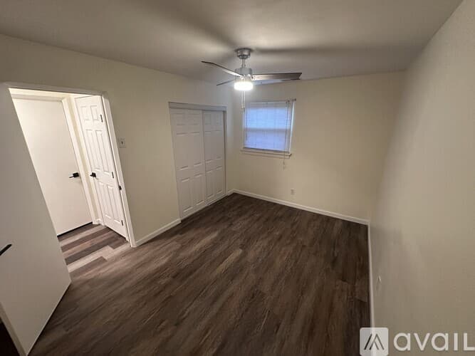 St. Louis House: 8414 Rosalind Court