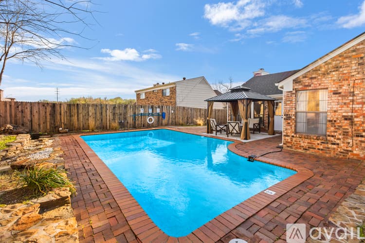 Grand Prairie House: 4629 Amherst Ln