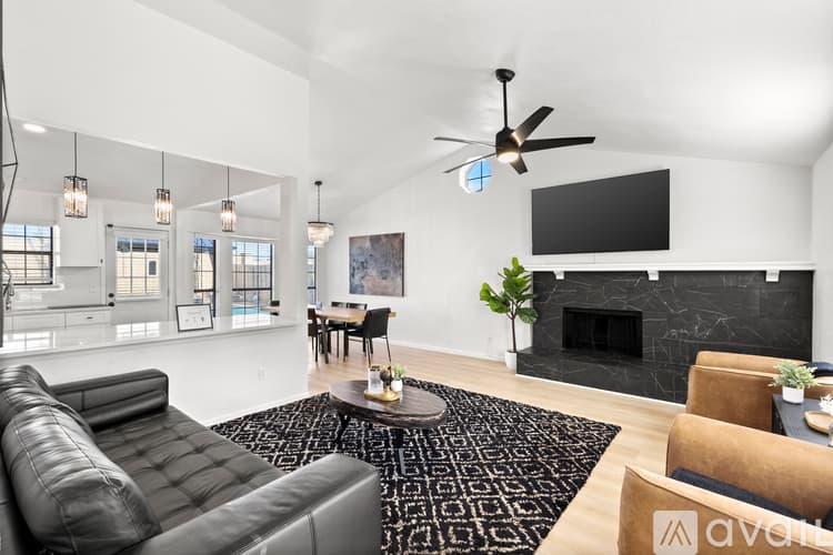 Grand Prairie House: 4629 Amherst Ln