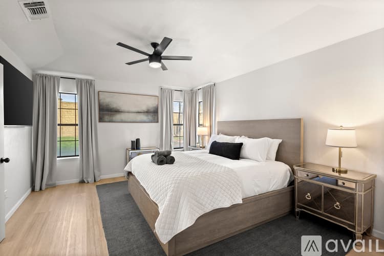 Grand Prairie House: 4629 Amherst Ln