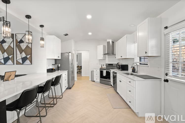 Grand Prairie House: 4629 Amherst Ln