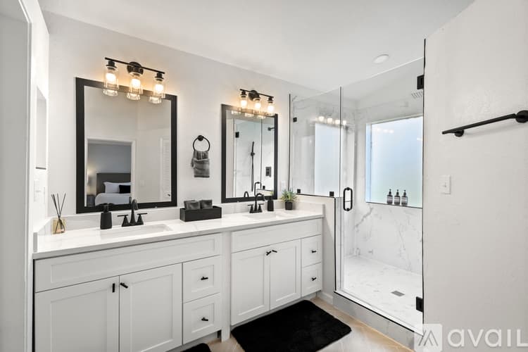 Grand Prairie House: 4629 Amherst Ln