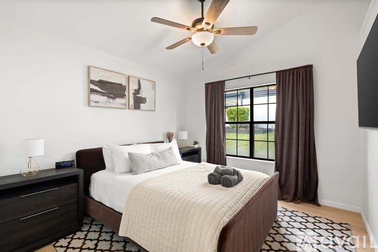 Grand Prairie House: 4629 Amherst Ln