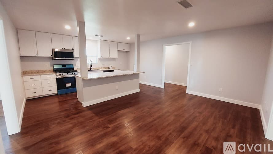 Forney House: 808 S Bois D Arc St