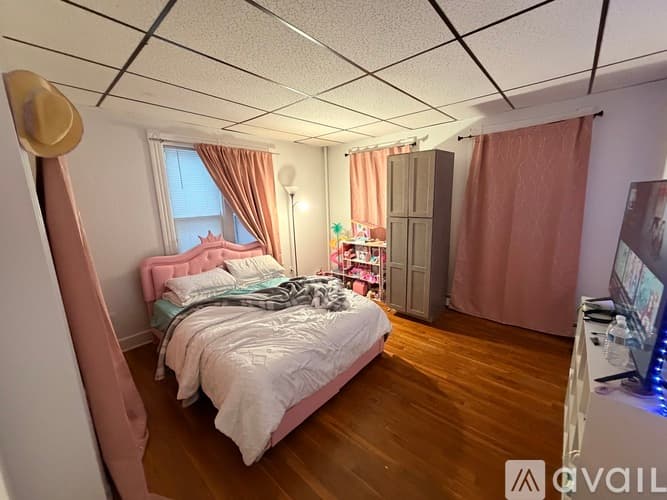 Lowell Apartment: 51 18th St