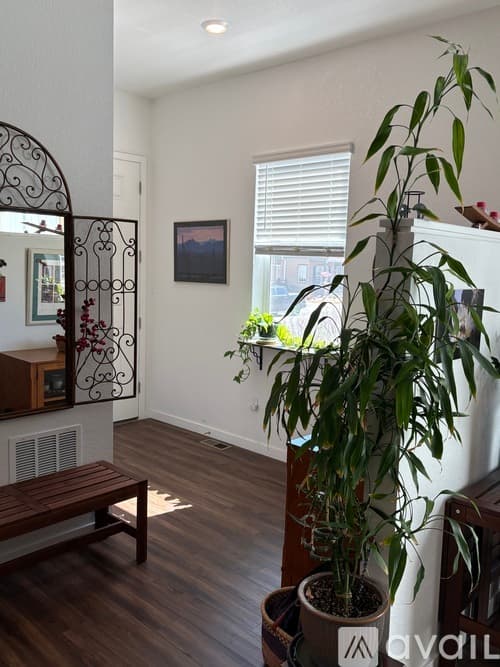 Brighton House: 847 Colorado River Avenue