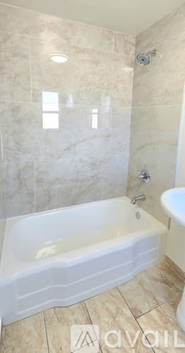 South Gate Apartment: 2574 Southern Ave