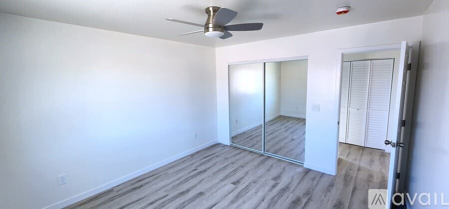 South Gate Apartment: 2574 Southern Ave
