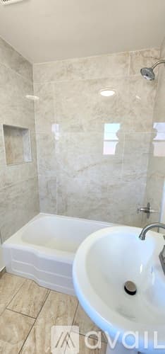 South Gate Apartment: 2574 Southern Ave