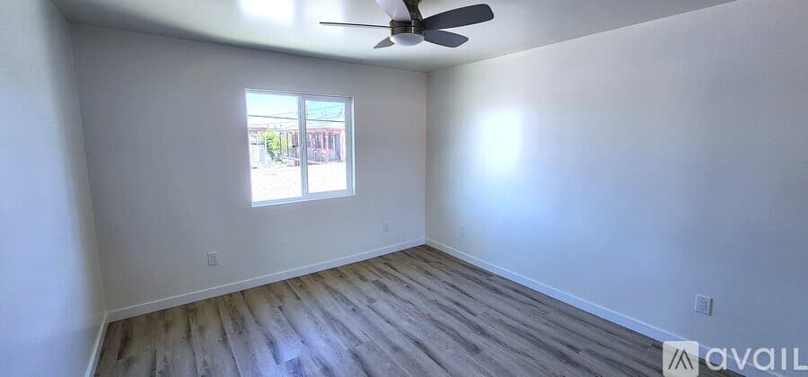 South Gate Apartment: 2574 Southern Ave