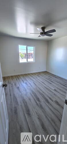 South Gate Apartment: 2574 Southern Ave