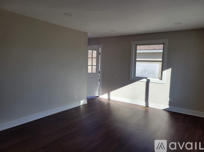 Rolling Meadows House: 2919 Cardinal Dr