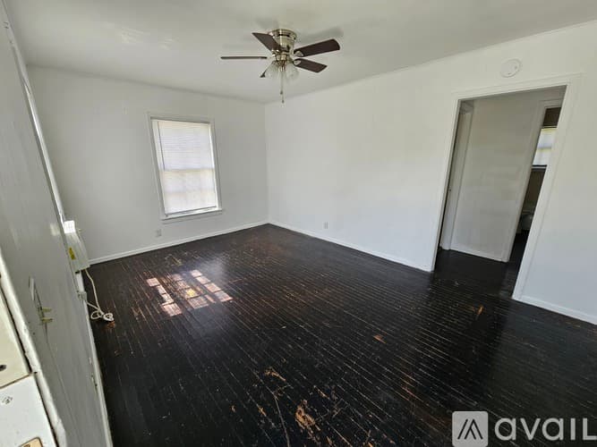 Fort Worth House: 7320 Culver Avenue