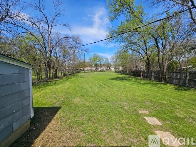 Fort Worth House: 7320 Culver Avenue