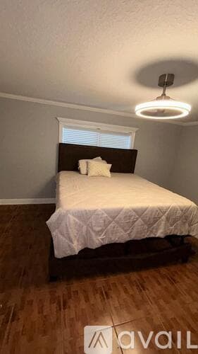 Port St. Lucie House: 102 Southeast Caprona Avenue