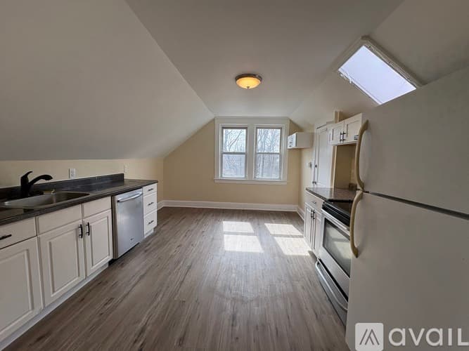 New Haven Apartment: 628 Whalley Ave