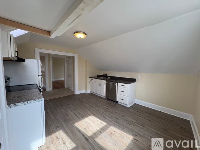 New Haven Apartment: 628 Whalley Ave