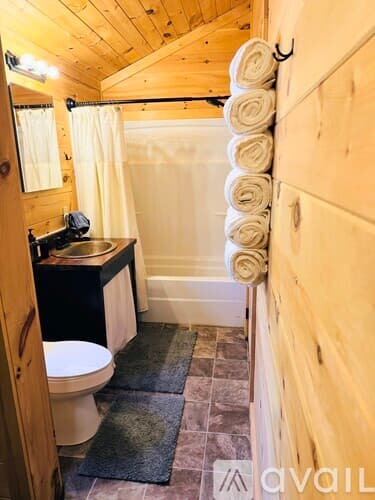 Clarkesville House: 3103 GA 197