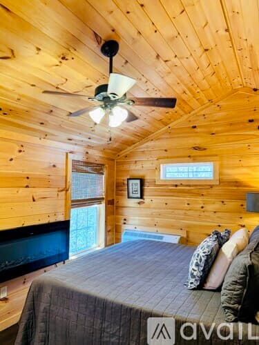 Clarkesville House: 3103 GA 197