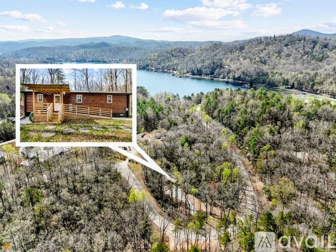 Clarkesville House: 3103 GA 197