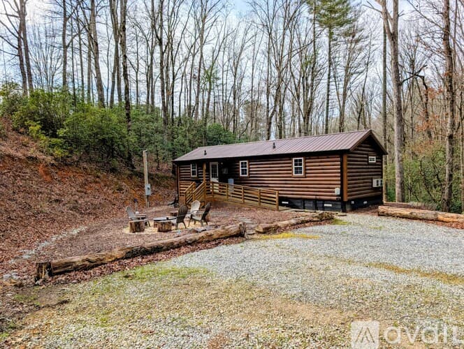 Clarkesville House: 3103 GA 197