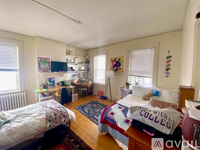 Amherst Apartment: 69 South Pleasant Street