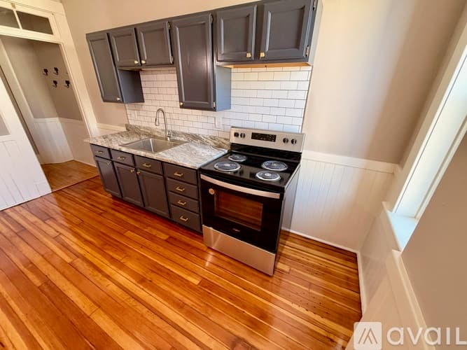 Amherst Apartment: 69 South Pleasant Street