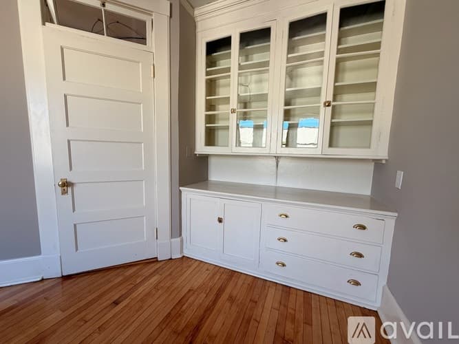 Amherst Apartment: 69 South Pleasant Street