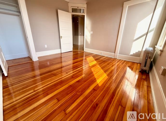 Amherst Apartment: 69 South Pleasant Street