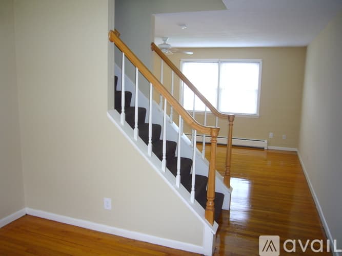 Amherst Condo: 20 Hobart Ln