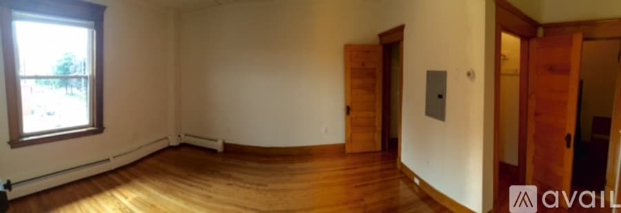 Amherst Apartment: 46 Main St